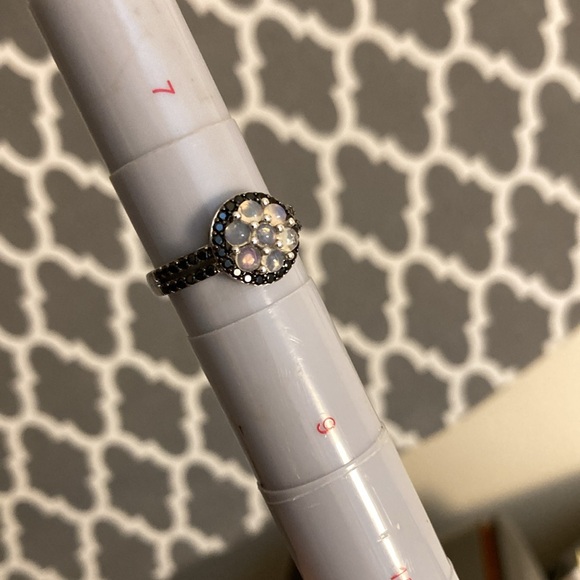 Opal & Black Spinel - Picture 5 of 12